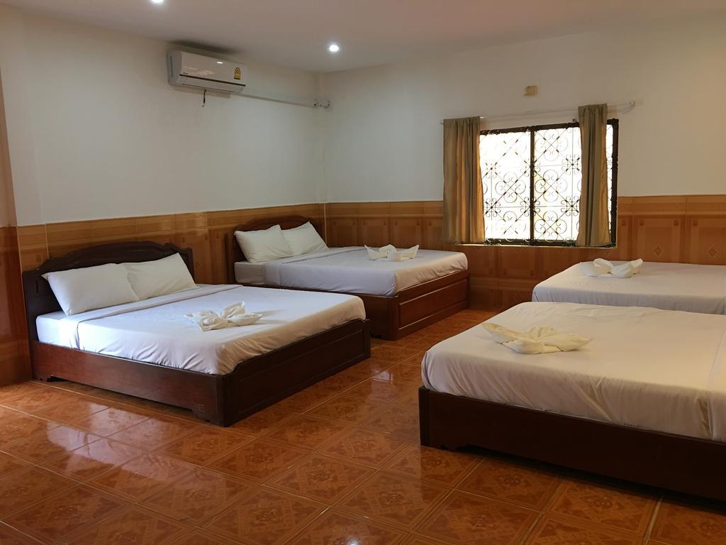 Invito Guesthouse Sihanoukville Extérieur photo